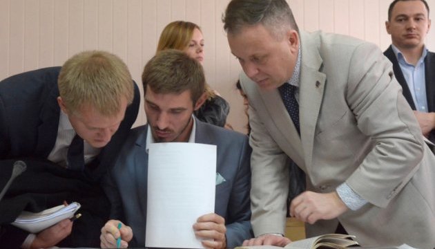 Адвокатам Шевцова не до вподоби одяг прокурора - вимагають відводу