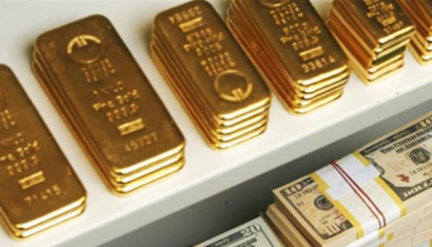 НБУ скоригував дані щодо золотовалютних резервів 