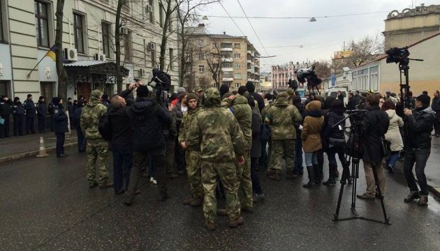 В Харкові на пікеті за відставку Шокіна побили активіста