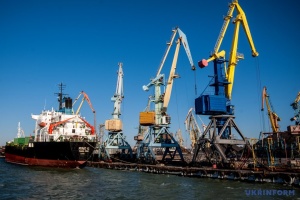 З порту Бердянська тікають російські кораблі