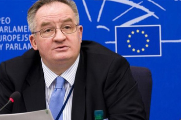 Польща хоче запросити Саріуш-Вольського на засідання Євроради