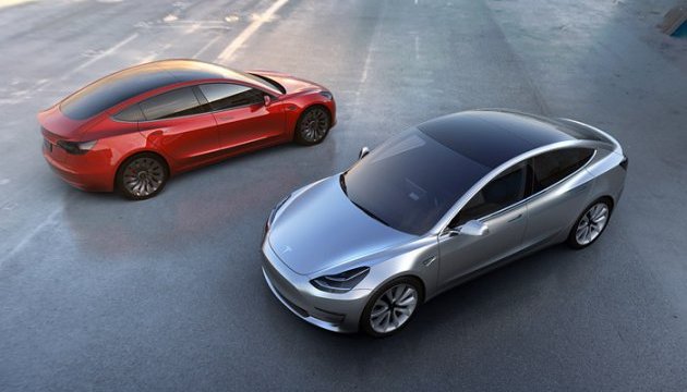 Tesla представила найбюджетніший електромобіль