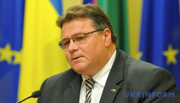 Лінкявічюс назвав несвоєчасним візит Юнкера до Росії