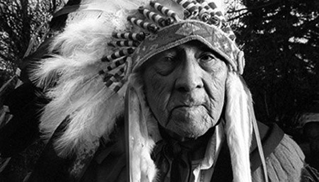 У США помер 102-річний історик-індіанець