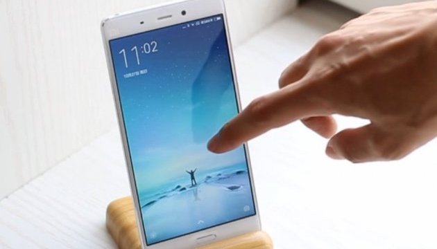 Xiaomi Mi5 дозволяє дивитися відео 25 годин на одному заряді