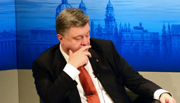 Poroshenko admits he follows U.S. presidential race