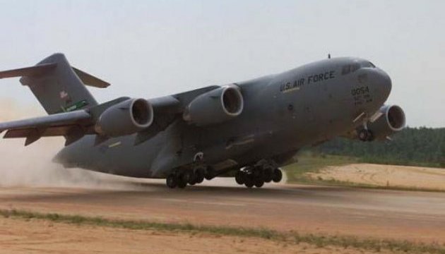 Літак ВПС США здійснив екстрену посадку в Румунії