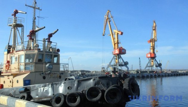 Приватний порт Фірташа також відхрестився від рейсів у Крим