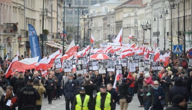 У Польщі відзначають шості роковини смоленської катастрофи