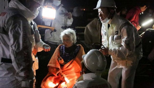 Землетрус в Японії: багато людей заблоковані під уламками будівель