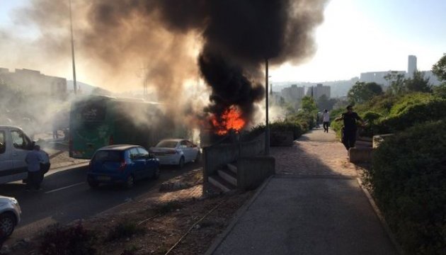В Єрусалимі вибухнув автобус, 20 поранених
