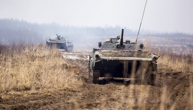 АТО: на Луганському напрямку бойовики застосували бронетехніку