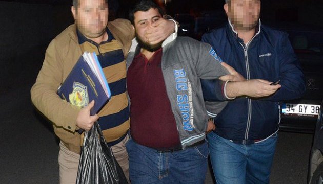 У Туреччині запобігли атаці смертника ІДІЛ на Давутоглу