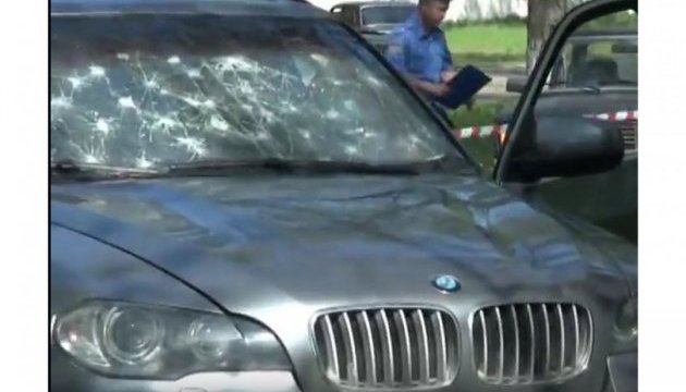 У BMW підприємця кинули гранату, власник машини помер на місці