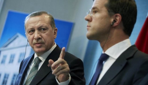 Карикатури на Ердогана спричинили дипломатичний скандал