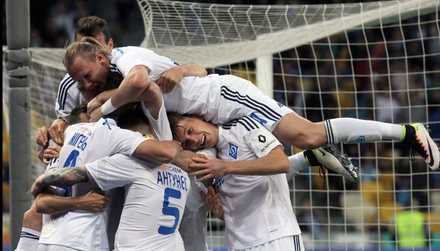 Dynamo Kyiv win Ukrainian soccer championship before season ends