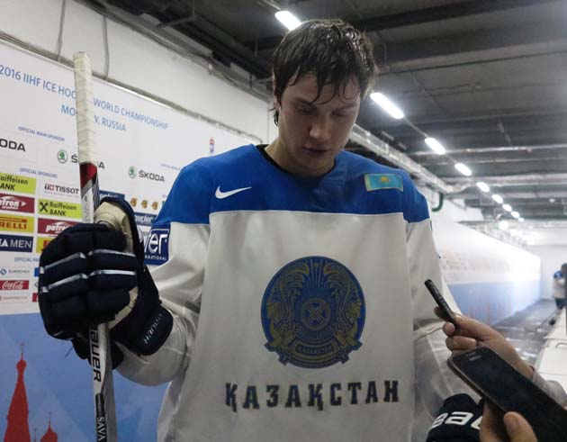 Герой другого дня Чемпіонату світу з хокею - Роман Савченко