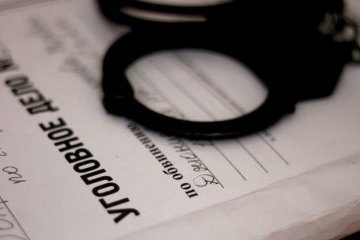 Двум копам объявили подозрение за избиение задержанного