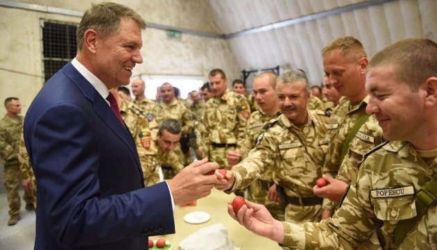 Президент Румунії відсвяткував Великдень в Афганістані з військовими