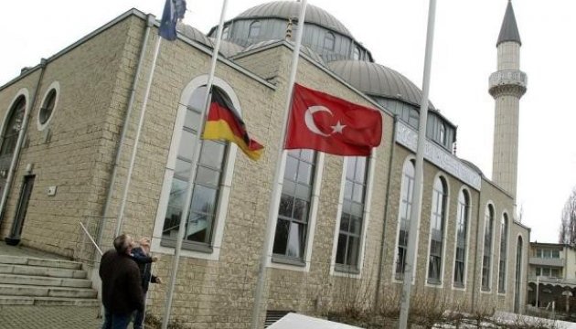 Німецька розвідка стежить за майже 90 мечетями