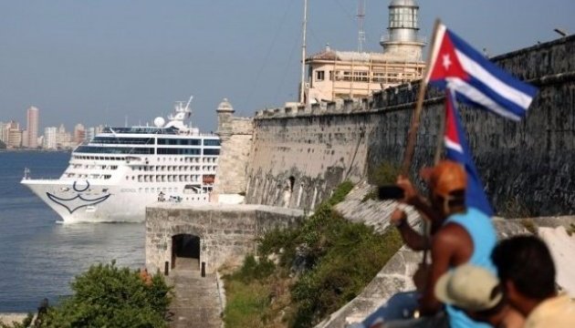 США відправили до Куби перший круїзний лайнер