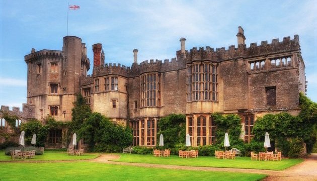Порада туристу: Де можна переночувати у середньовічному замку