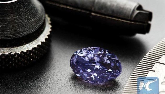 В Австралії знайшли фіолетовий діамант вартістю в $3 мільйони