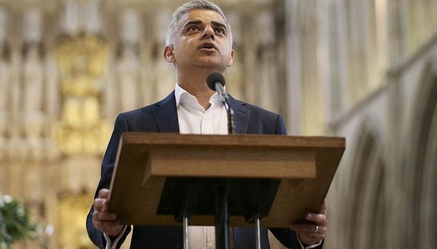 Перший в історії Лондона мер-мусульманин склав присягу
