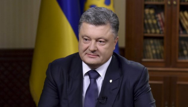 President Poroshenko congratulates Nadiya Savchenko on her birthday