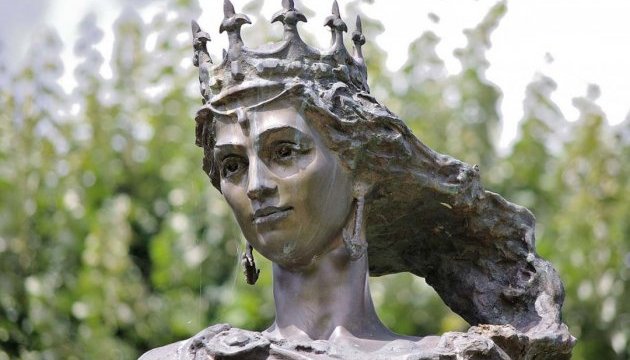 У центрі Києва встановлять пам'ятник Анні Ярославні