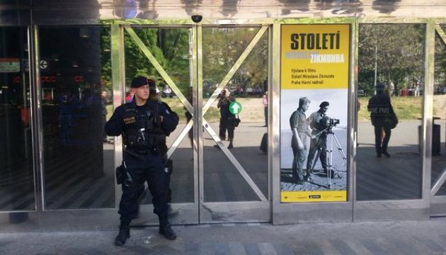Три чеських міста шукають бомби на вокзалах
