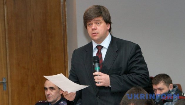 Адвокат Онищенка втік з України - журналіст