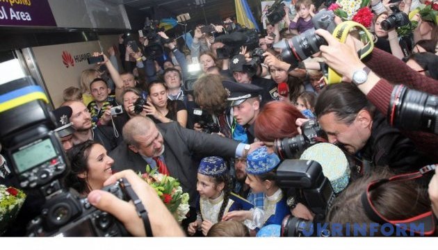 У Борисполі Джамалу зустріли Чубаров та тисяча шанувальників