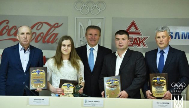 Штангістка Ірина Деха отримала нагороду кращої спортменки місяця в Україні
