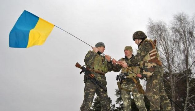 Fünf ukrainische Verteidiger in Ostukraine verletzt