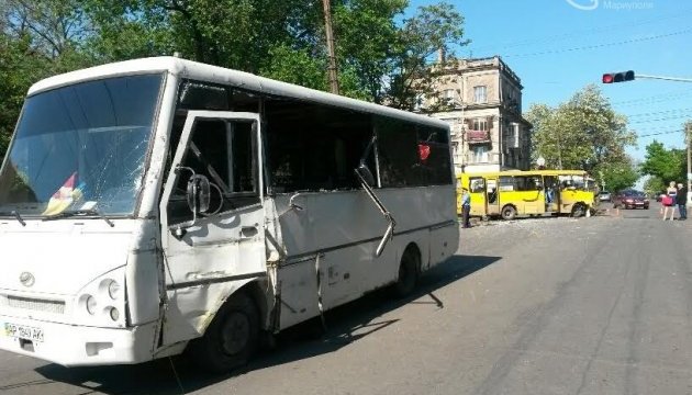 У Маріуполі зіткнулися мікроавтобус з військовими і маршрутка