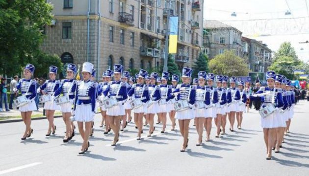 У Харкові 4 тисячі студентів відгукнулися парадом на День Європи