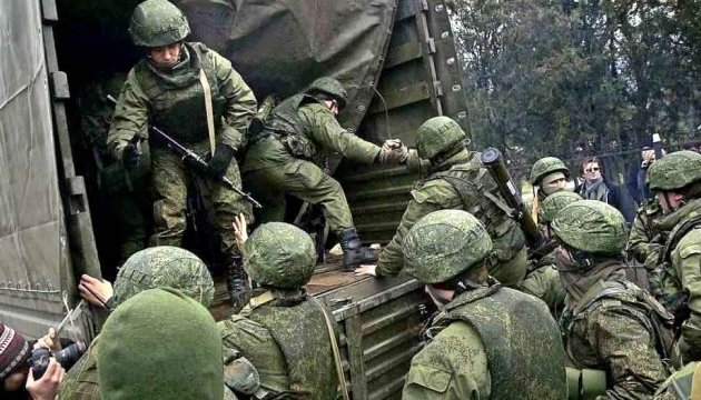 Штаб АТО: на Донбасі 6,5 тис. російських військових з понад 600 од. бронетехніки