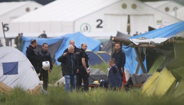 У Греції проводять евакуацію найбільшого табору мігрантів