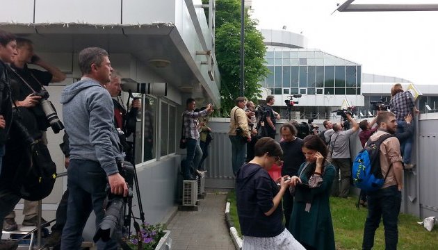 Журналісти чекають Савченко в Борисполі