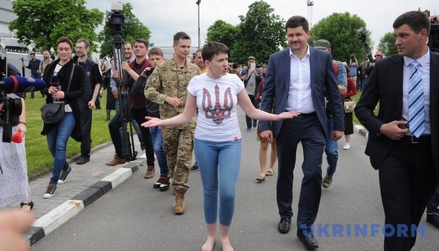 Савченко отримує вітання з усього світу