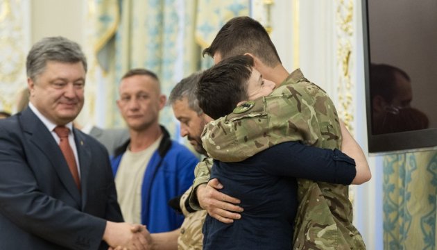 Інша Савченко повернулася в іншу Україну (інтерв'ю з адвокатами)