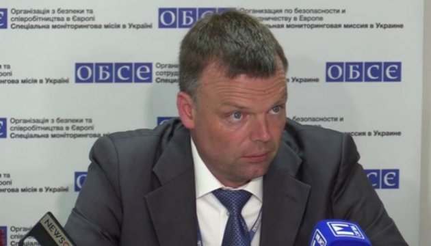 Хуг вимагає від Захарченка пустити ОБСЄ до кордону з Росією