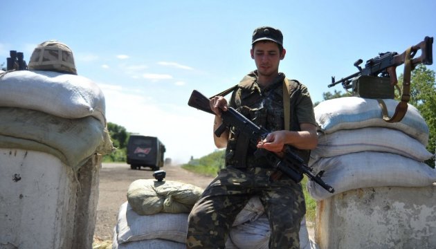 Vier ukrainische Soldaten in der Ostukraine verletzt