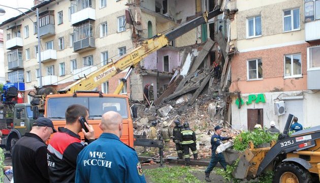 У Росії обвалився під'їзд п'ятиповерхового будинку, є загиблі