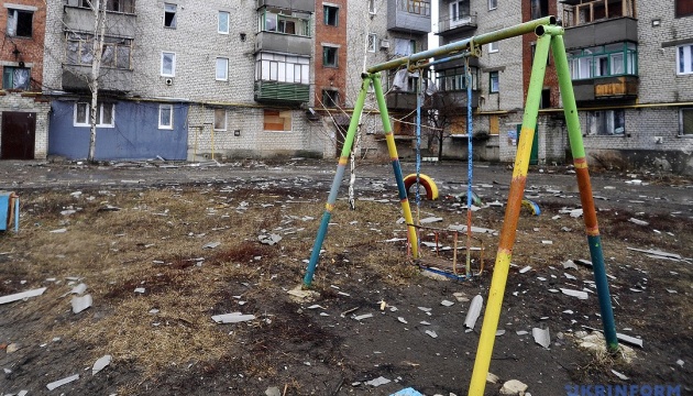 На востоке Украины в прошлом году от боевых действий погибли четверо детей, восемь ранены