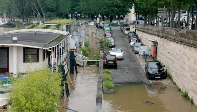 У Франції оцінюють збитки від повеней