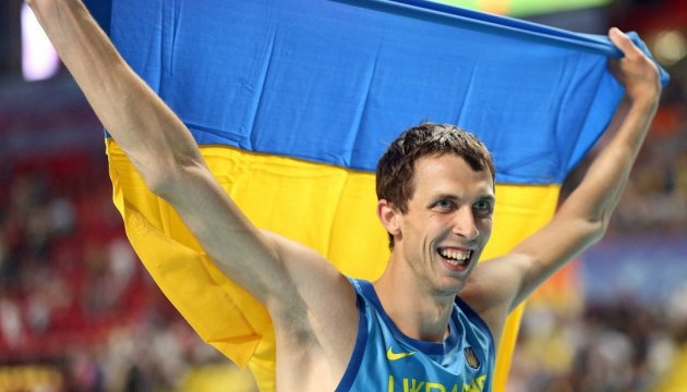 Українські легкоатлети взяли два 