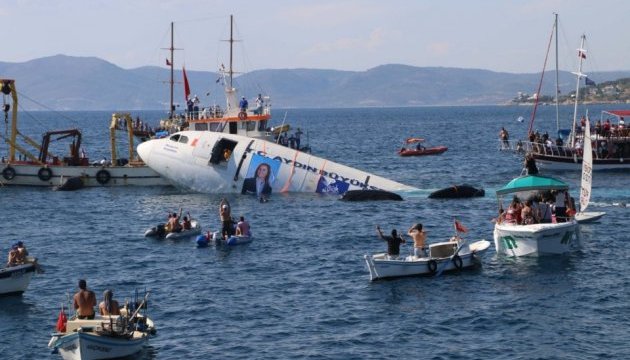 Турки для розвитку дайвінгу затопили Airbus
