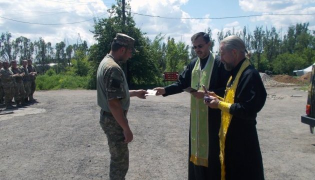 Філарет нагородив військових церковними відзнаками